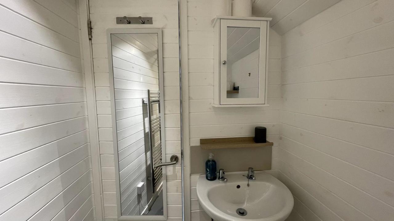 Hideaway Pod Near Loch Ness For A Tranquil Retreat Apartment Lewiston Exterior foto