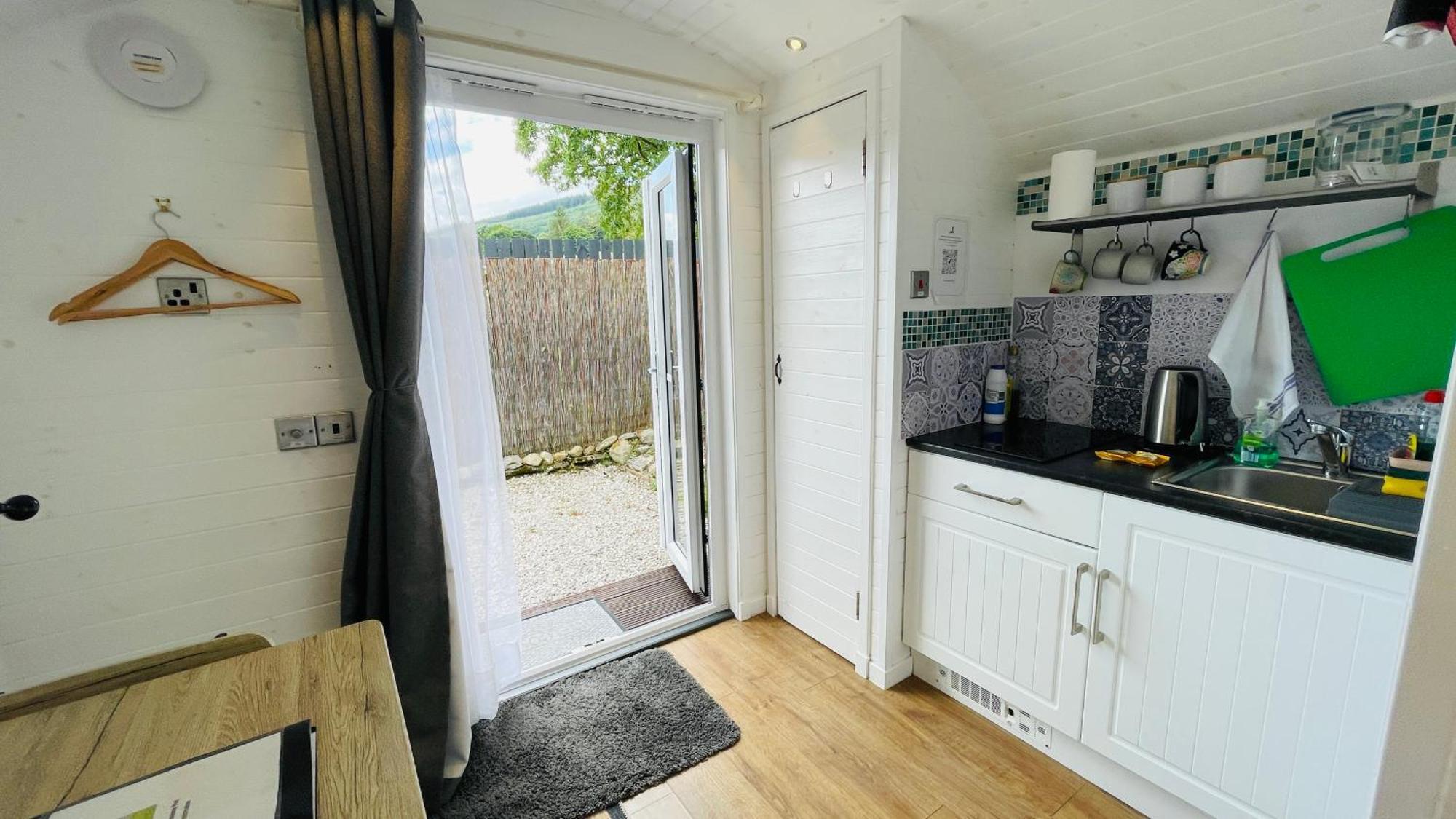 Hideaway Pod Near Loch Ness For A Tranquil Retreat Apartment Lewiston Exterior foto